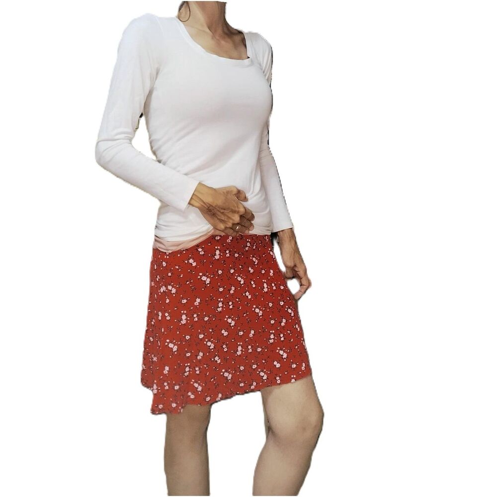 Pretty Little Thing Red Floral Stretch Mini Skirt Size 4 | Elastic Waist